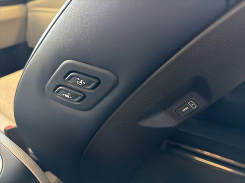 New 2026 Kia Carnival EX FWD image 16