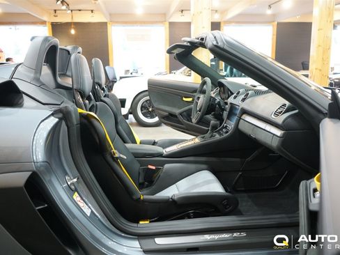 Used 2025 Porsche 718 Boxster Spyder RS image 33