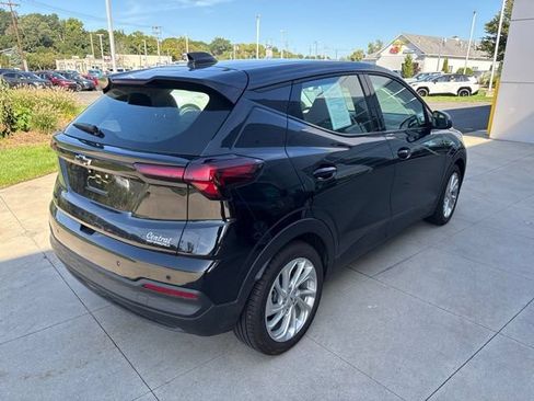 Used 2027 Chevrolet Bolt LT w/ Comfort Package FWD image 7