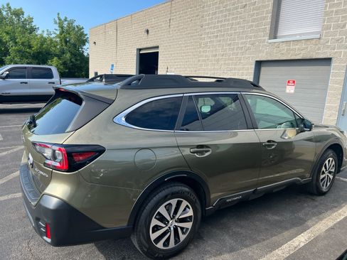 Used 2022 Subaru Outback Premium AWD/4WD image 2