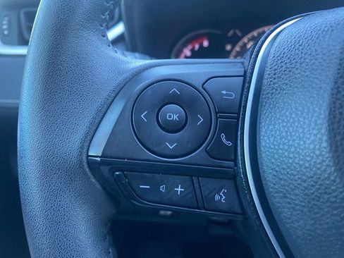 Used 2023 Toyota RAV4 XLE Premium image 17