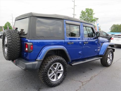Used 2019 Jeep Wrangler Unlimited Sahara w/ Cold Weather Group AWD/4WD image 3