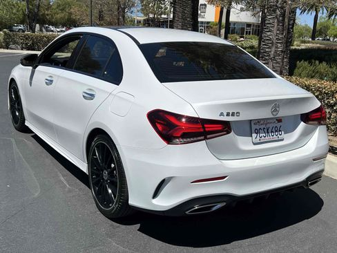 Used 2022 Mercedes-Benz A 220 image 2