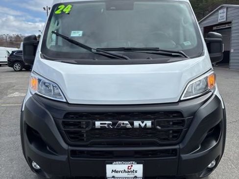 Used 2024 RAM ProMaster 2500 w/ Convenience Group image 2
