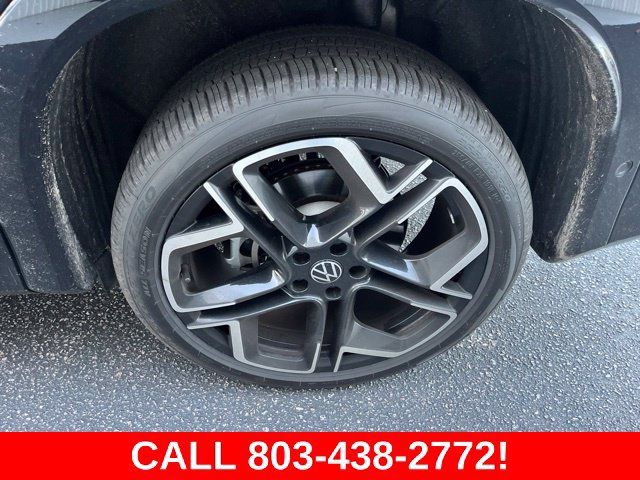 Used 2026 Volkswagen Tiguan SEL R-Line AWD/4WD image 31