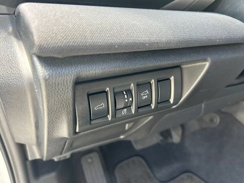 Used 2025 Subaru Outback Premium AWD/4WD image 48