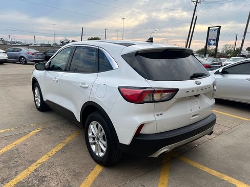 Used 2020 Ford Escape SE AWD/4WD image 4