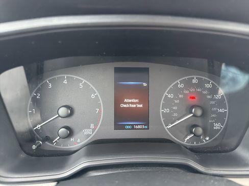 Used 2024 Toyota Corolla Cross L image 16