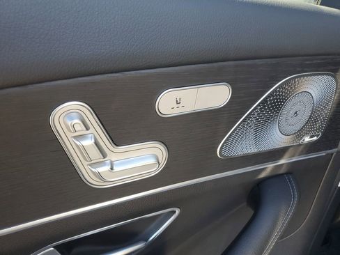 Used 2024 Mercedes-Benz GLS 580 4MATIC image 28