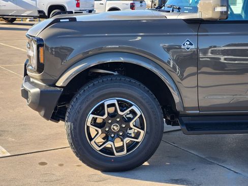 New 2025 Ford Bronco Outer Banks image 7