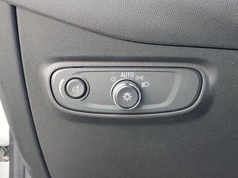 Certified 2023 Chevrolet Equinox LT FWD image 8