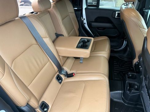 Used 2023 Jeep Gladiator Rubicon w/ Cold Weather Group image 48