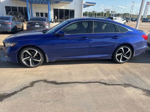 Used 2020 Honda Accord Sport image 4
