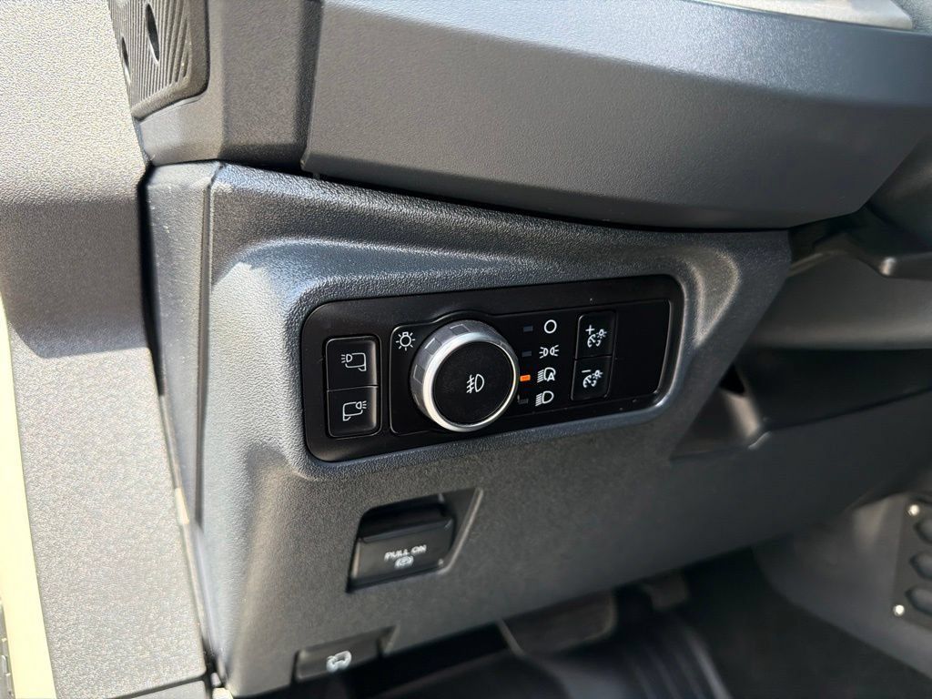 Used 2025 Ford Bronco Outer Banks AWD/4WD image 16