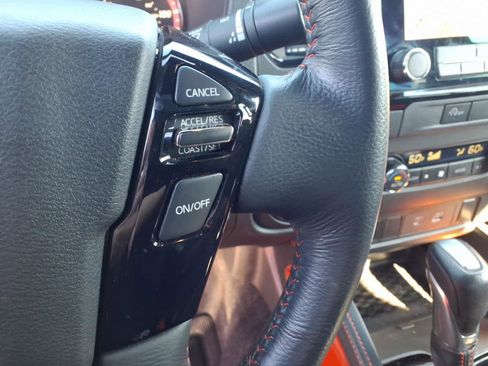 Used 2024 Nissan Frontier PRO-4X w/ Off-Road Protection Package image 10