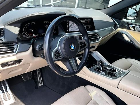 Used 2022 BMW X6 xDrive40i w/ M Sport Package AWD/4WD image 19