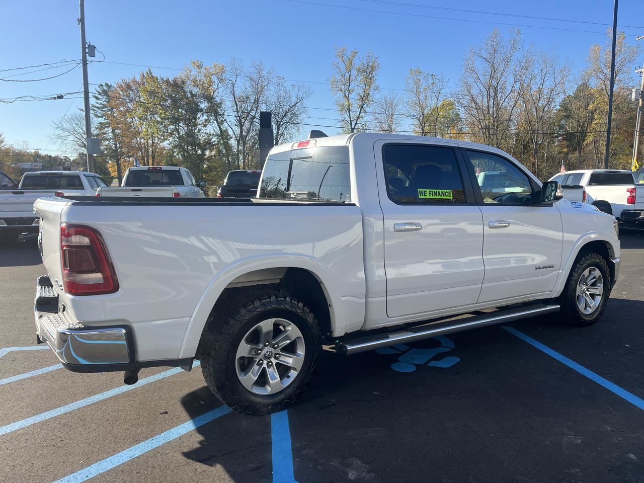 Used 2019 RAM 1500 Laramie AWD/4WD image 5