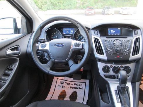 Used 2014 Ford Focus SE FWD image 5