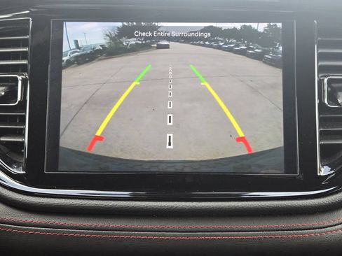 Used 2024 Dodge Durango GT RWD image 8