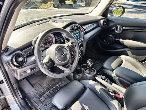 Used 2021 MINI Cooper S image 24