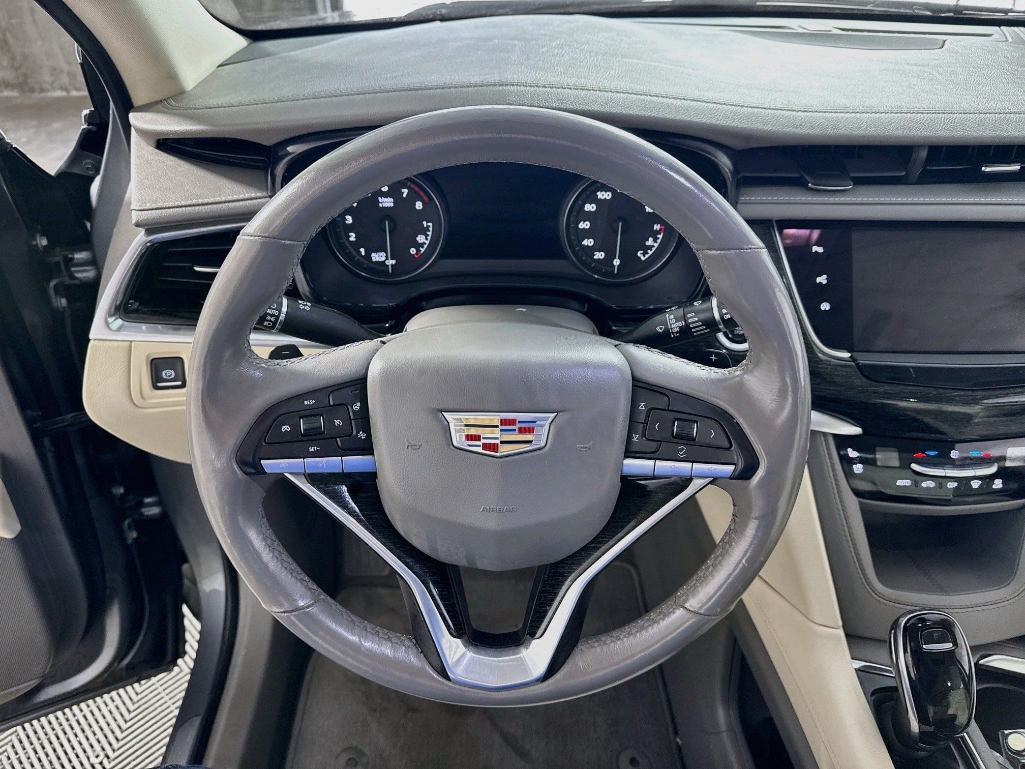 Used 2021 Cadillac XT6 Premium Luxury AWD/4WD image 15