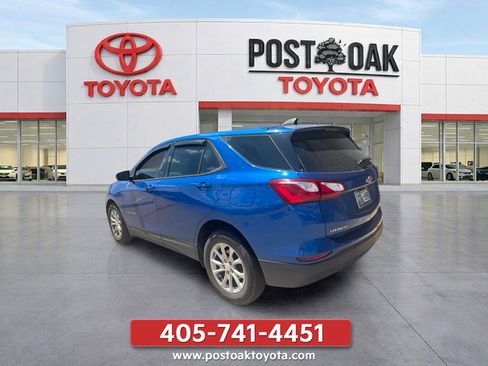 Used 2019 Chevrolet Equinox LS FWD image 2