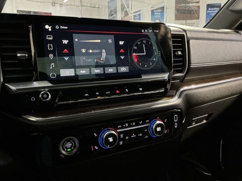 Used 2023 GMC Sierra 1500 SLE image 28