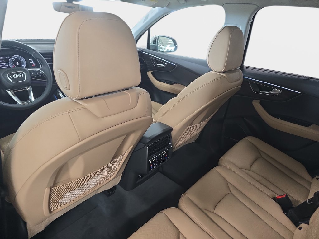 New 2026 Audi Q7 3.0T Premium Plus AWD/4WD image 9