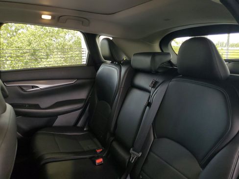 Used 2023 INFINITI QX50 Luxe FWD image 8