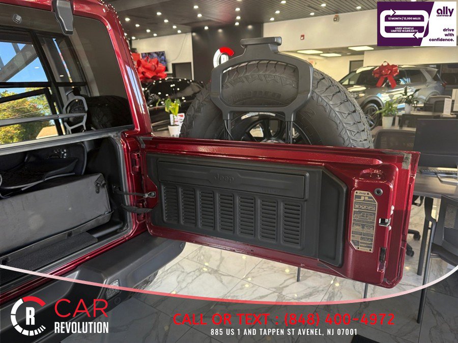 Used 2022 Jeep Wrangler Unlimited Rubicon w/ Trailer Tow Package AWD/4WD image 8