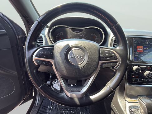 Used 2021 Jeep Grand Cherokee Laredo X AWD/4WD image 22