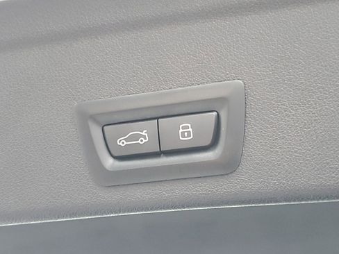 Used 2024 BMW X6 xDrive40i w/ Premium Package image 27