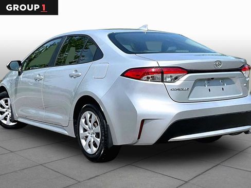 Used 2020 Toyota Corolla LE FWD image 12