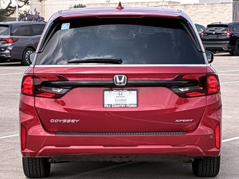 Certified 2025 Honda Odyssey Sport-L image 5