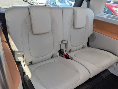Used 2025 Volkswagen ID. Buzz Pro S Plus RWD image 13