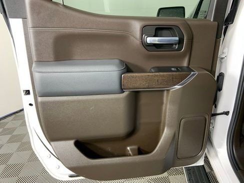 Used 2022 GMC Sierra 1500 Denali w/ Denali Premium Package image 26