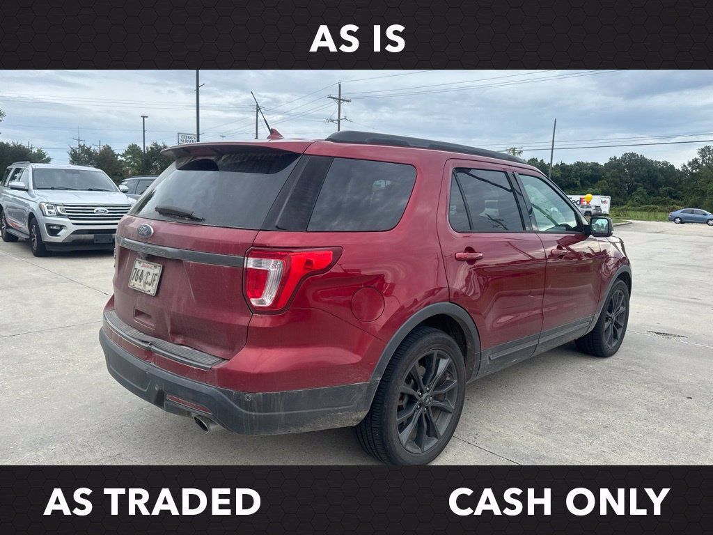 Used 2019 Ford Explorer XLT w/ Equipment Group 202A FWD image 9