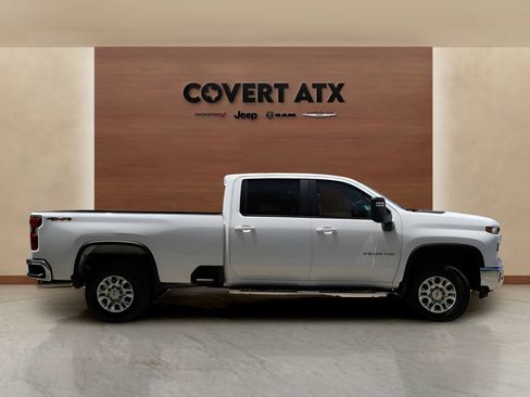 Used 2025 Chevrolet Silverado 2500 LT w/ Convenience Package AWD/4WD image 6