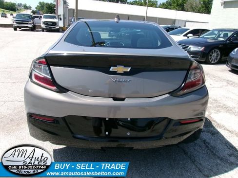 Used 2017 Chevrolet Volt LT FWD image 5