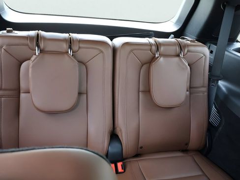 Used 2024 Lincoln Aviator Reserve w/ Equipment Group 201A AWD/4WD image 14