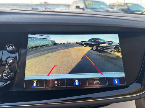 Used 2023 Buick Envision Avenir image 10