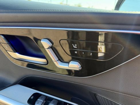 Used 2024 Mercedes-Benz GLC 300 4MATIC image 22