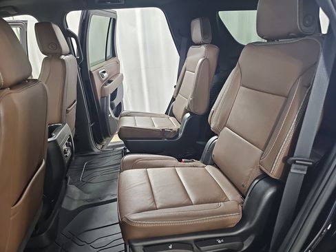 Certified 2023 Chevrolet Tahoe High Country AWD/4WD image 19