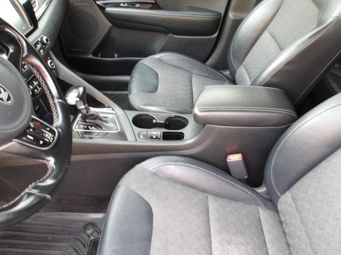 Used 2018 Kia Niro EX w/ EX Touring Graphite Edition FWD image 21