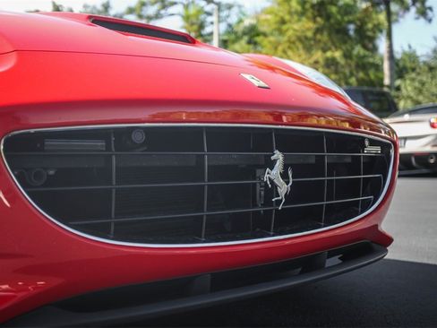 Certified 2014 Ferrari California image 12