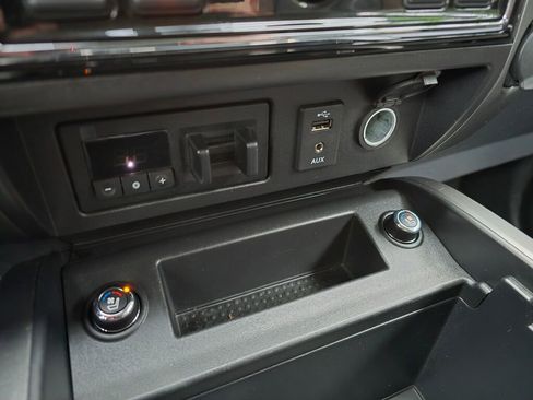 Used 2017 Nissan Titan Platinum Reserve w/ Off-Road Package image 33