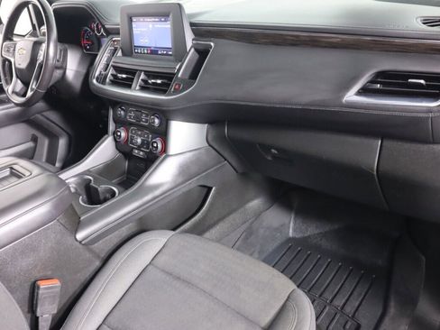 Used 2022 Chevrolet Suburban LS image 45