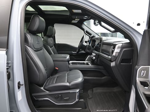 Used 2025 Ford F250 Platinum w/ Tremor Off-Road Package image 12