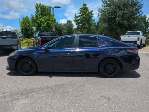 Used 2021 Toyota Camry LE FWD image 3