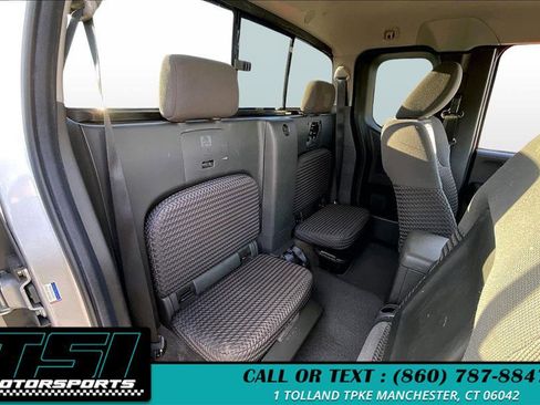 Used 2011 Nissan Frontier SV w/ SV Premium Utility Pkg image 28